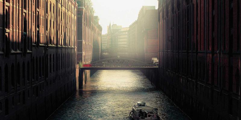 移动应用与云计算驱动：数字孪生技术如何重塑城市规划与复杂系统仿真